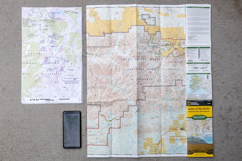 Basic navigation (map/app + backup)