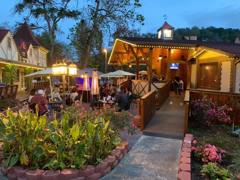 Cozy & Unpretentious Atmosphere