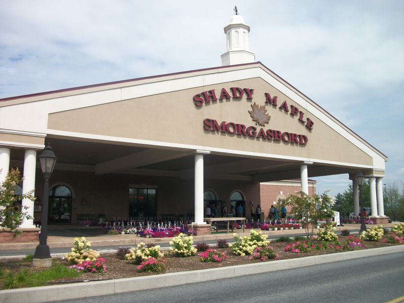 Shady Maple Smorgasbord - East Earl