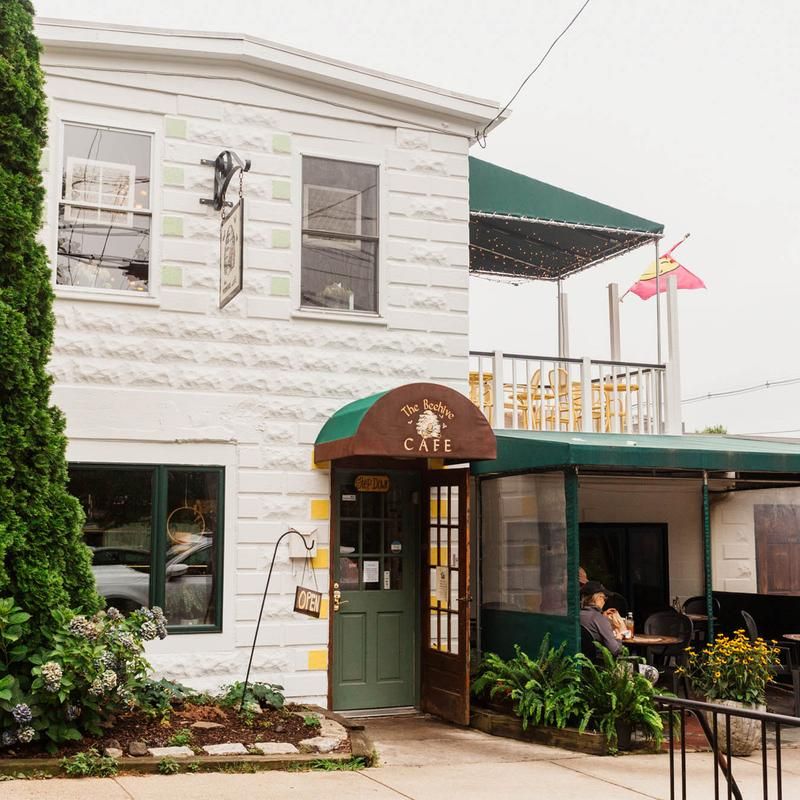 The Beehive Café: Bristol's Waterfront Wonder