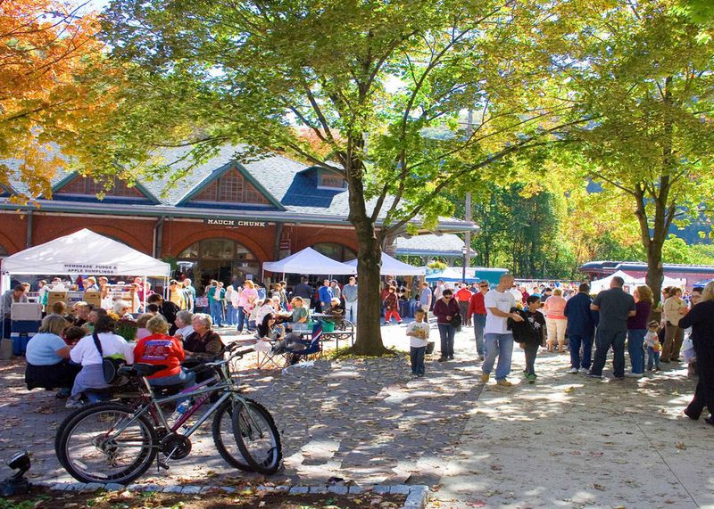 Fall Foliage Festival Weekends