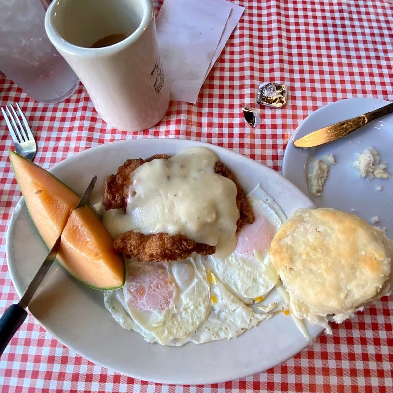 Big Ed's North Restaurant: Breakfast Paradise in Raleigh