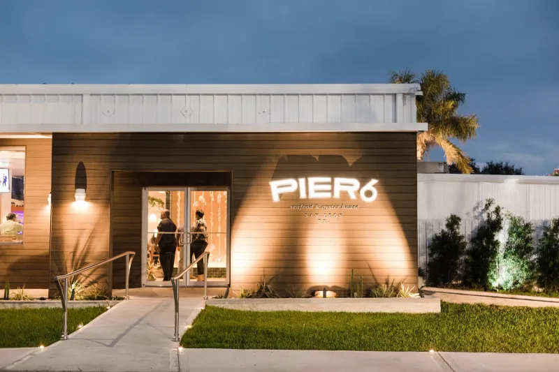Pier 6 Seafood & Oyster House (San Leon)