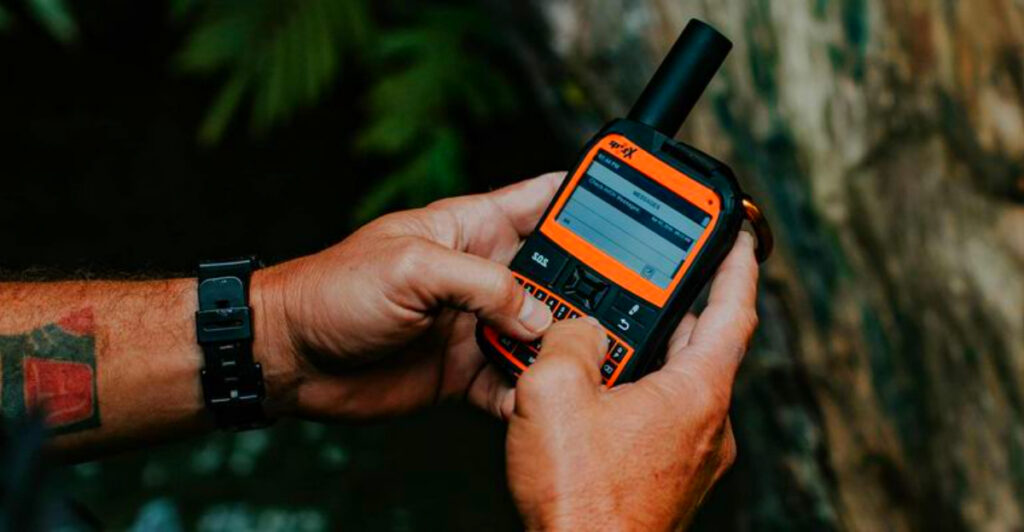 Lost Signal? 14 Satellite Messengers That Could Save Your Life Outdoors