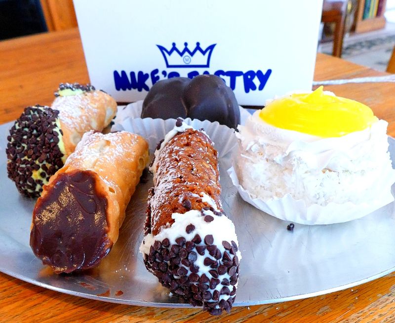 Mike’s Pastry