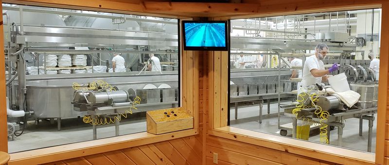 Henning’s Wisconsin Cheese & Museum (Kiel)