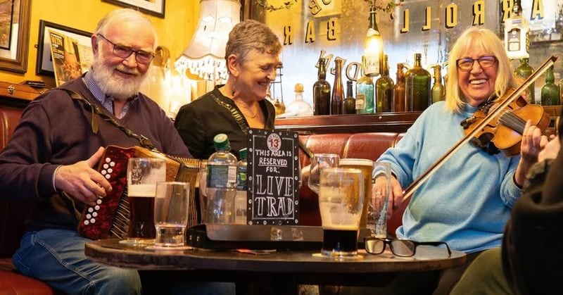 Discover Traditional Music in Authentic Pubs
