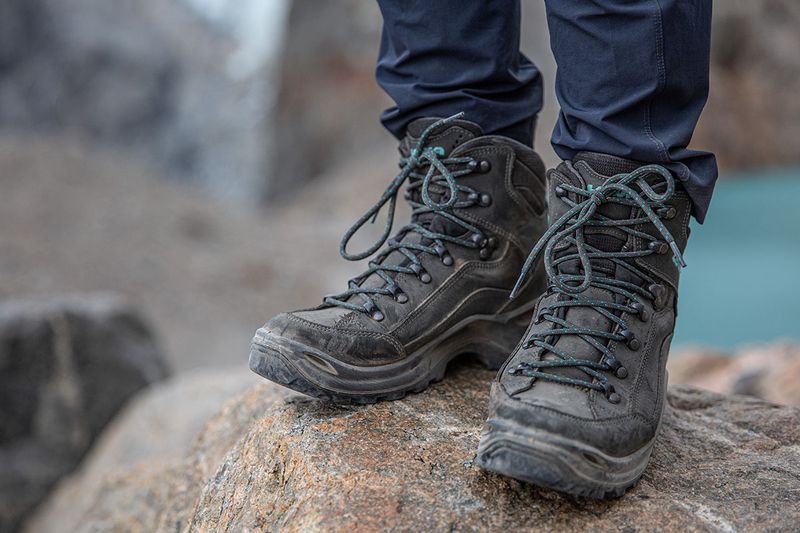 Lowa Renegade Evo GTX Mid: European Engineering