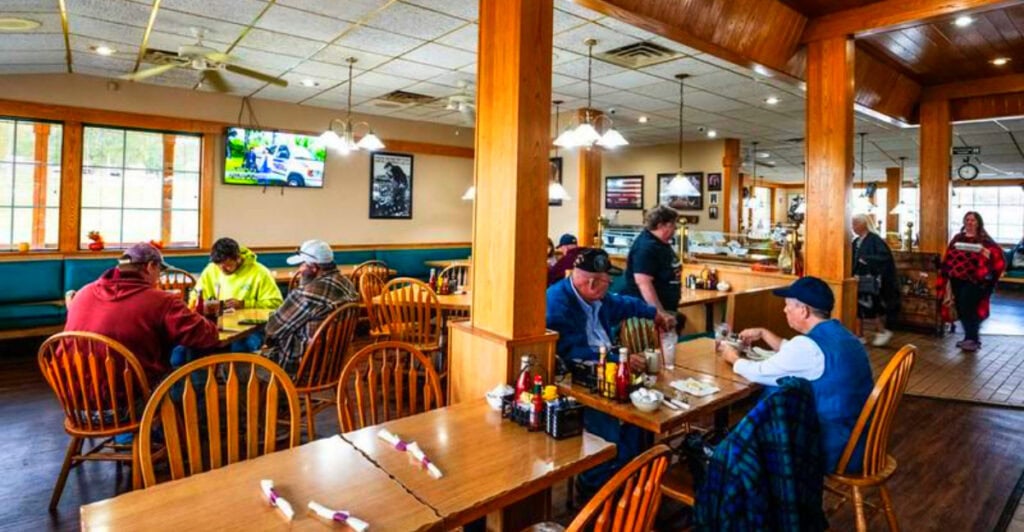 Missouri’s Most Authentic Roadside Café Is Also One Of The Last Serving Real Chicken Fried Steak