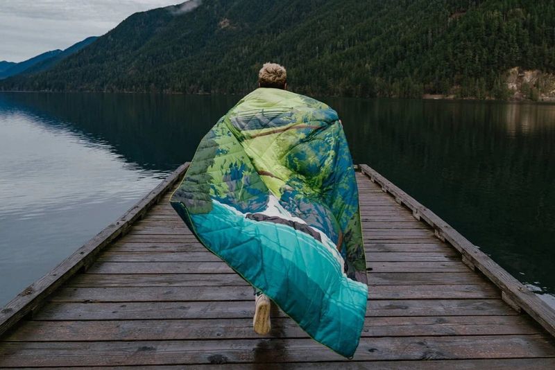 Rumpl Original Puffy Blanket with Cape Clip