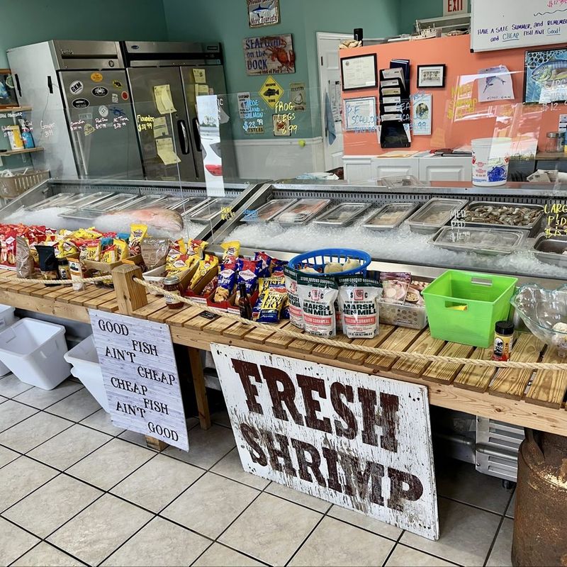 Cap'n Jim's Seafood Market & Kitchen: The Roadside Revelation