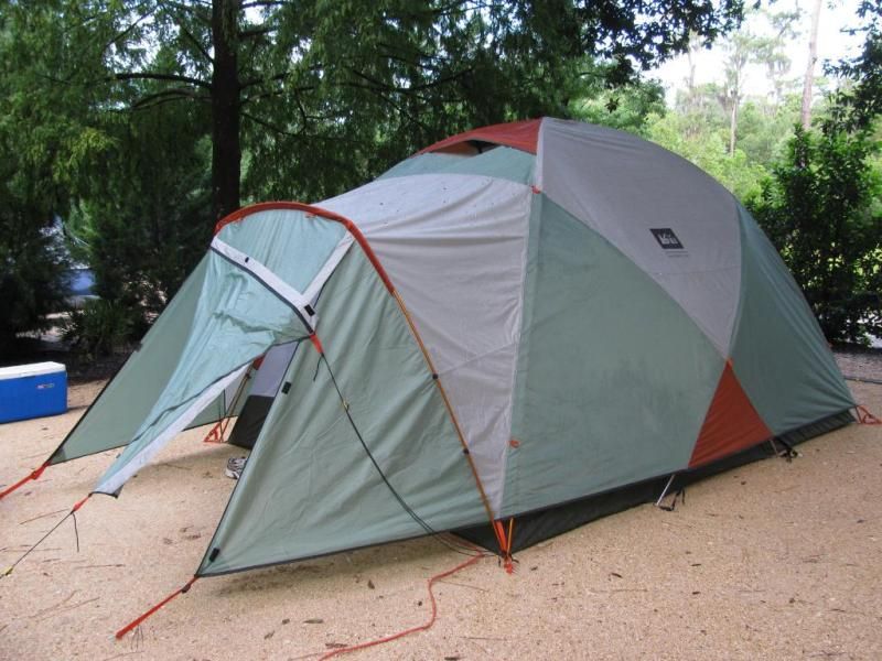 REI Co-op Base Camp 6 Family Fortress
