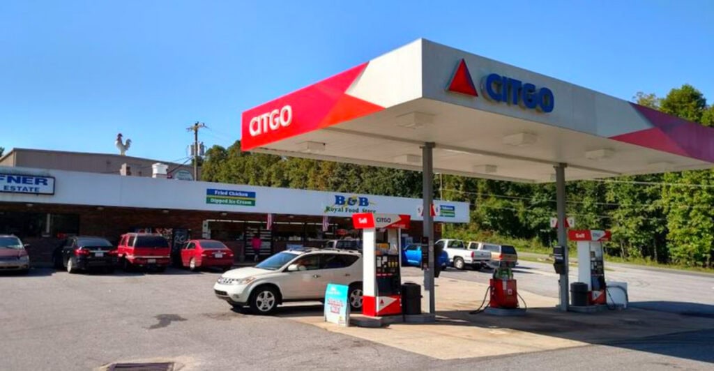 North Carolina’s Best-Kept Chicken Secret Is Hiding in a Gas Station