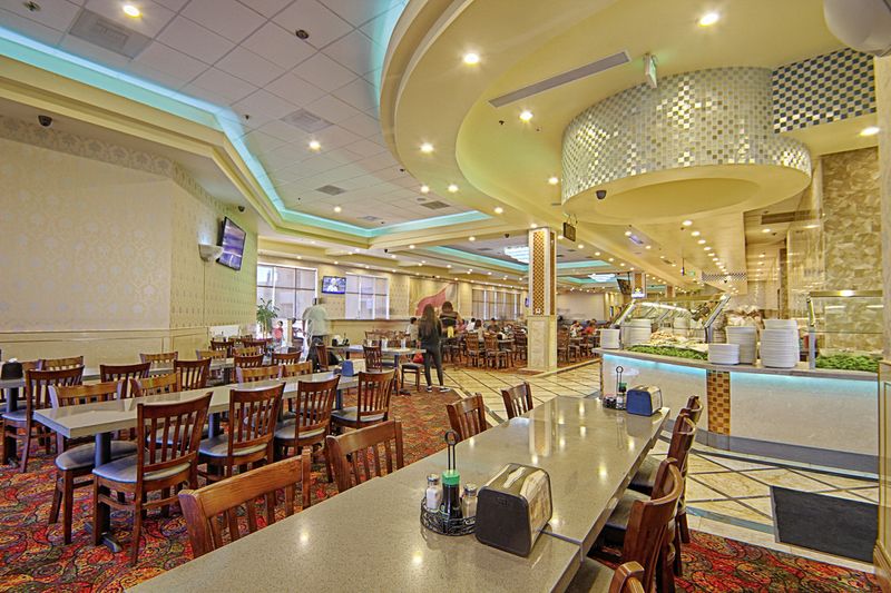 Luxe Buffet - Westminster/Ontario