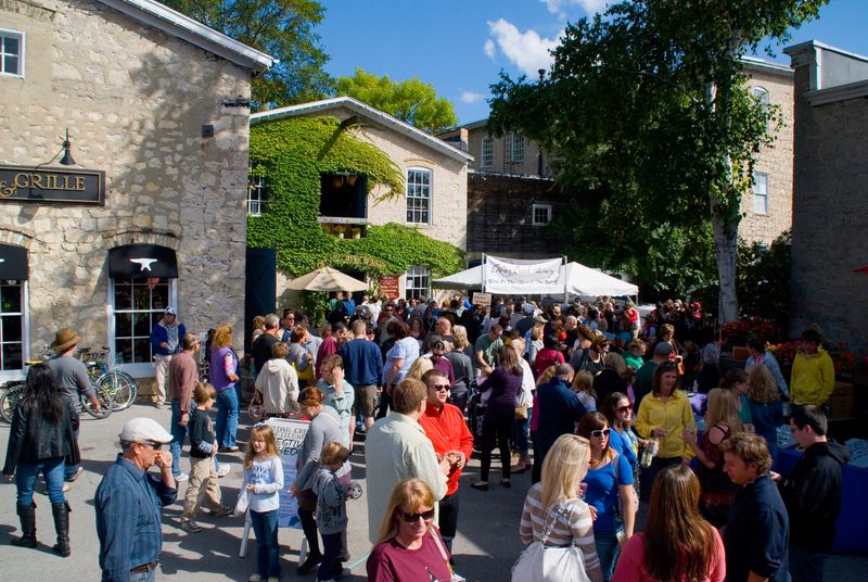 Cedarburg Wine & Harvest Festival — Cedarburg (Sept 20–21, 2025)