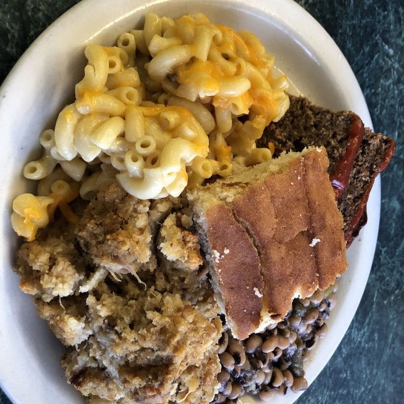 Brown's Soul Food Buffet — Columbus' Soulful Sensation