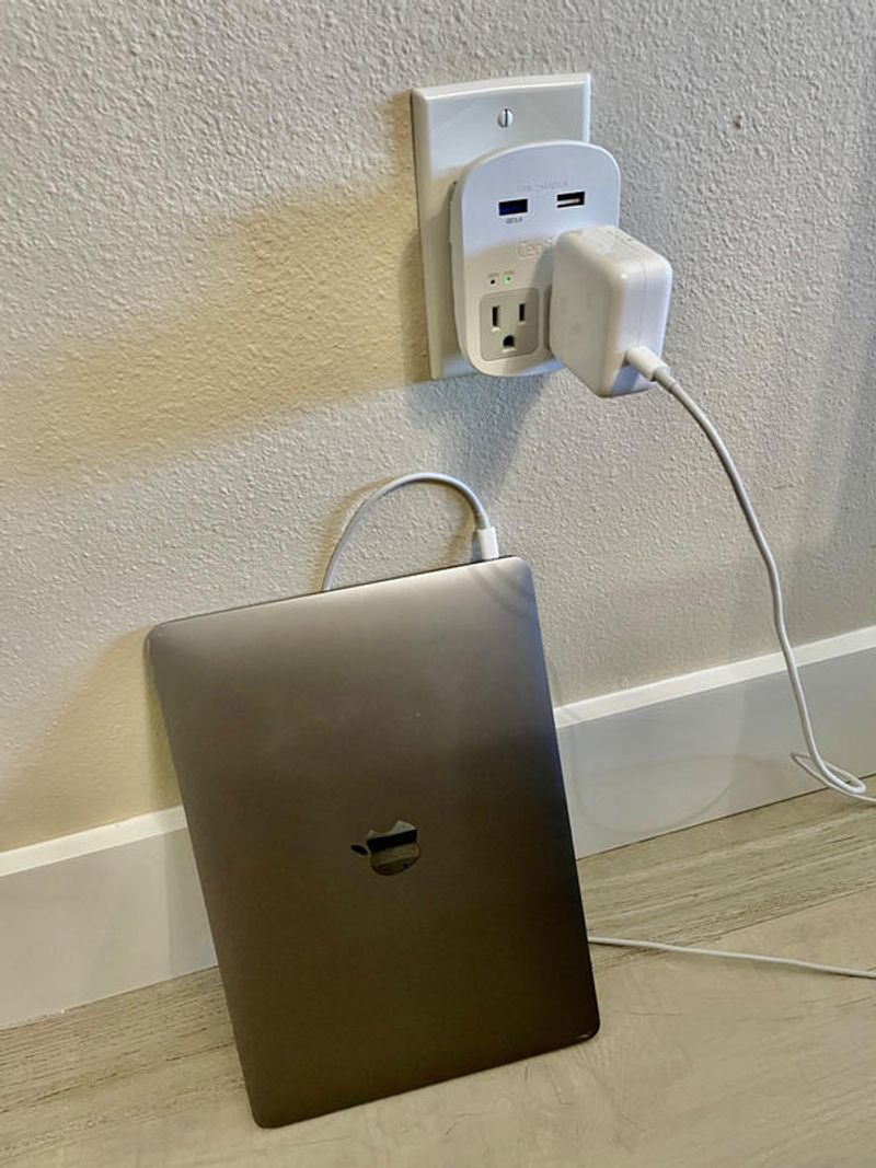 Ceptics World Travel Adapter Kit