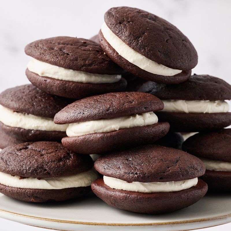 Whoopie Pie – Cake + Cream Sandwich