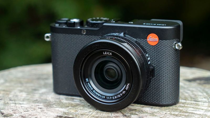Leica D-Lux 8: Premium Performance with Classic Style