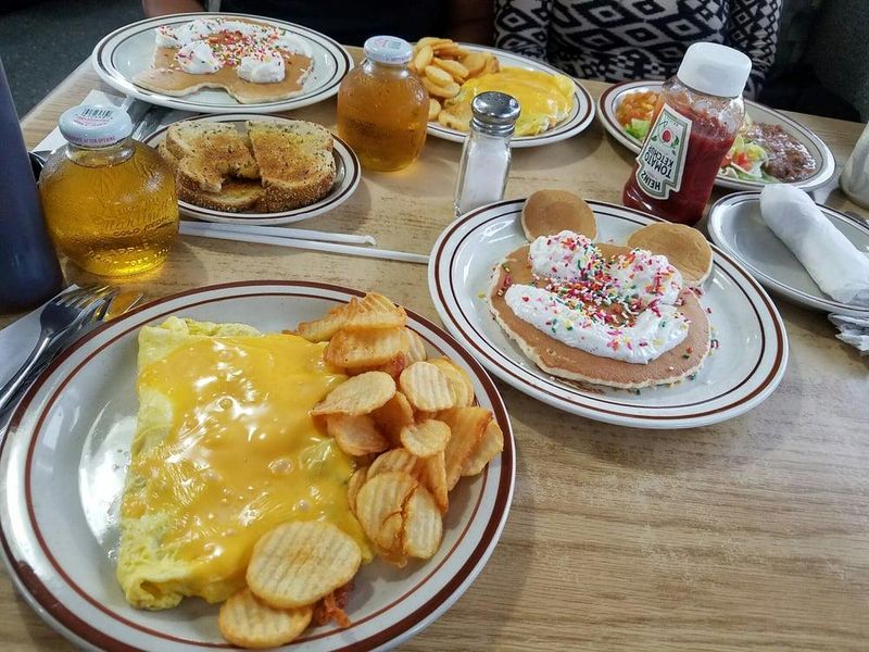 Classic Diner Prices That Won't Break the Bank