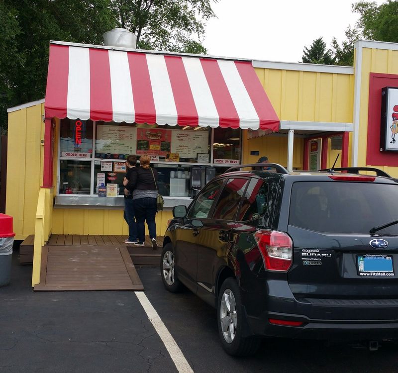 Snoopy's Famous Hot Dogs — Raleigh
