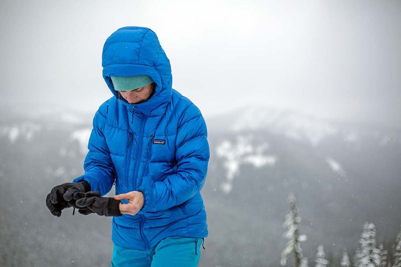Patagonia Fitz Roy Down Hoody – Best Belay-Style Warmth