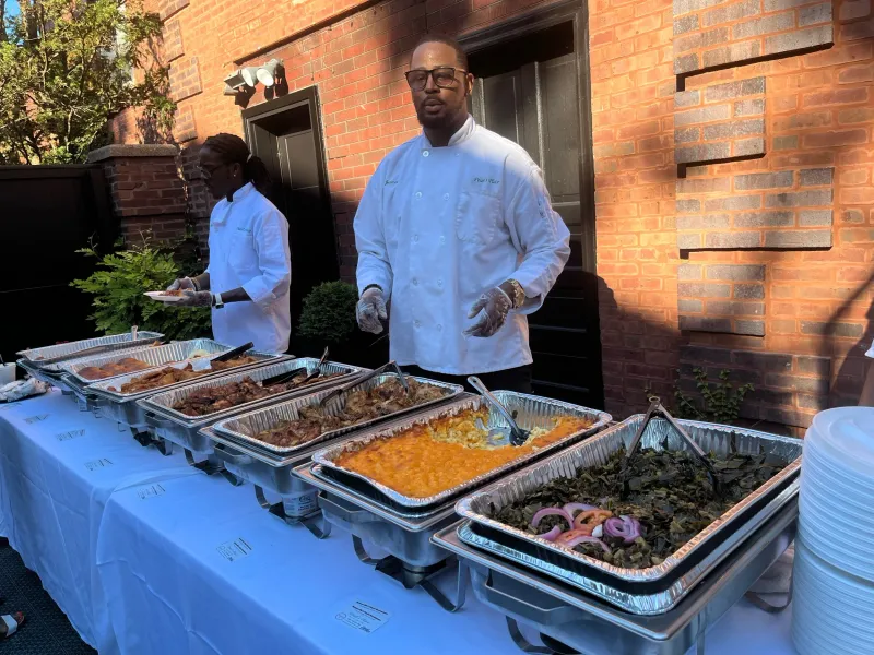 Pearl's Place — Soul Food Heaven in Bronzeville