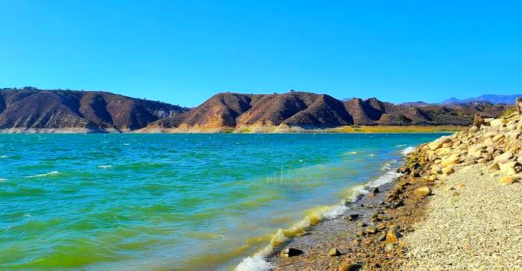 Refugio State Beach: California’s Palm-Lined Escape That Feels Like Hawaii