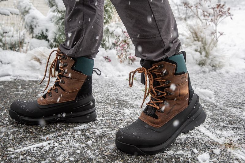 The North Face Chilkat V 400 — Best Budget Warmth