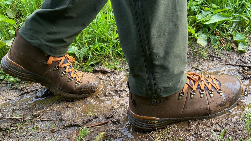 Danner Mountain 600