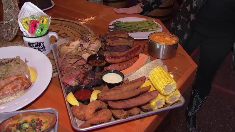 Rustler's Rooste — Phoenix's Mountaintop Meat Paradise
