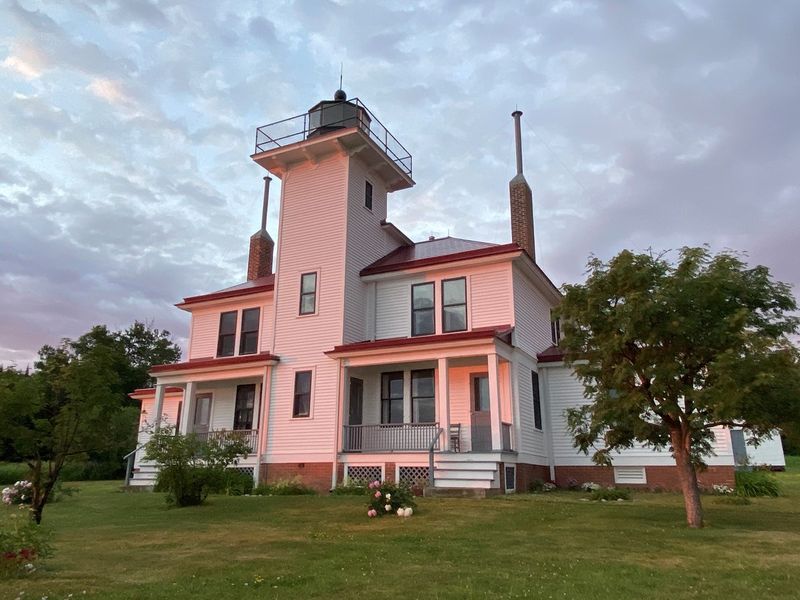 Raspberry Island, Wisconsin (Lake Superior) — Raspberry Island Light (Apostle Islands)