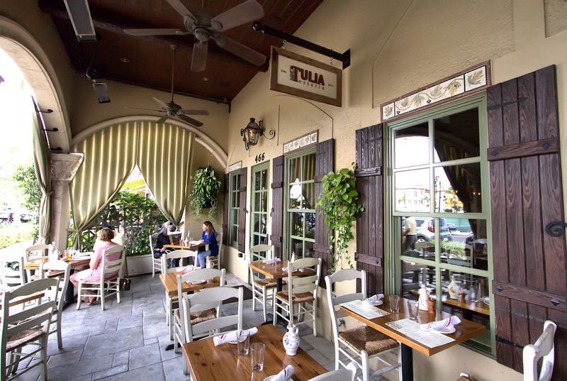 Naples’ Osteria Tulia