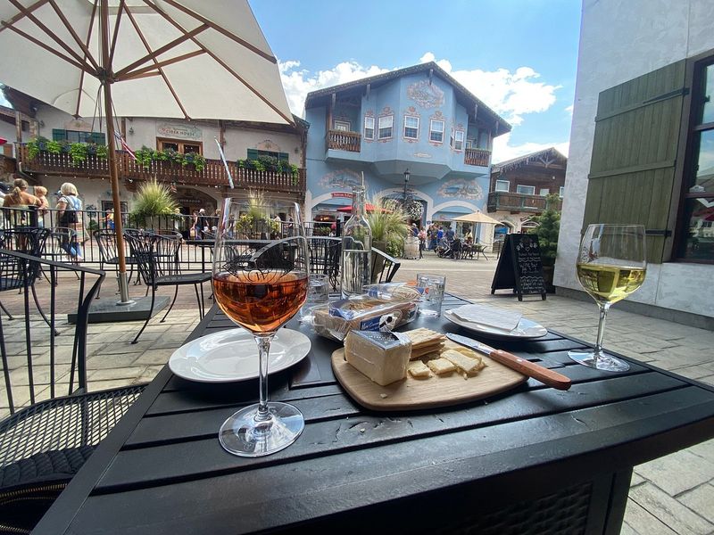 Explore Local Wine Tasting Rooms and Breweries