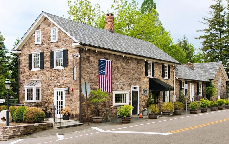 Sergeantsville Inn — Revolutionary War-Era Farm-to-Table Pioneer