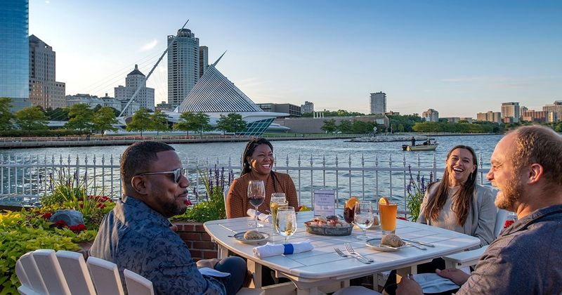 Harbor House – Milwaukee, Lake Michigan