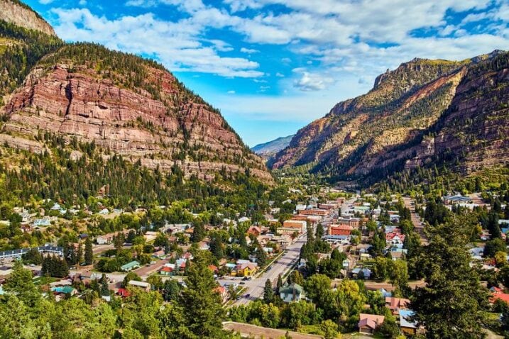 The Colorado Town That Sits on the Edge of a Cliff