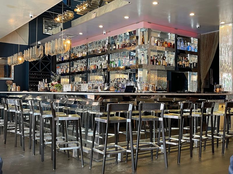 Chive Sea Bar & Lounge