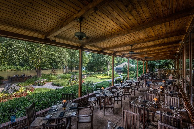 Canoe — Atlanta's Riverside Retreat
