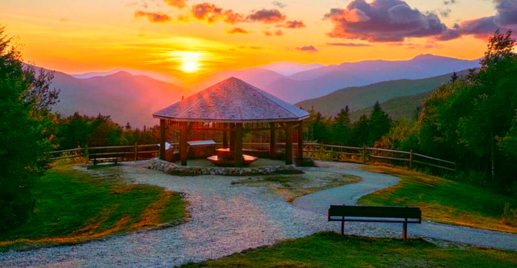 The Hidden New Hampshire Mountain Town Where Even Locals Escape to Recharge