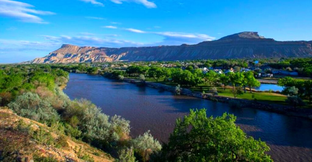 The Hidden Wine Country Town in Colorado’s Foothills Everyone Loves