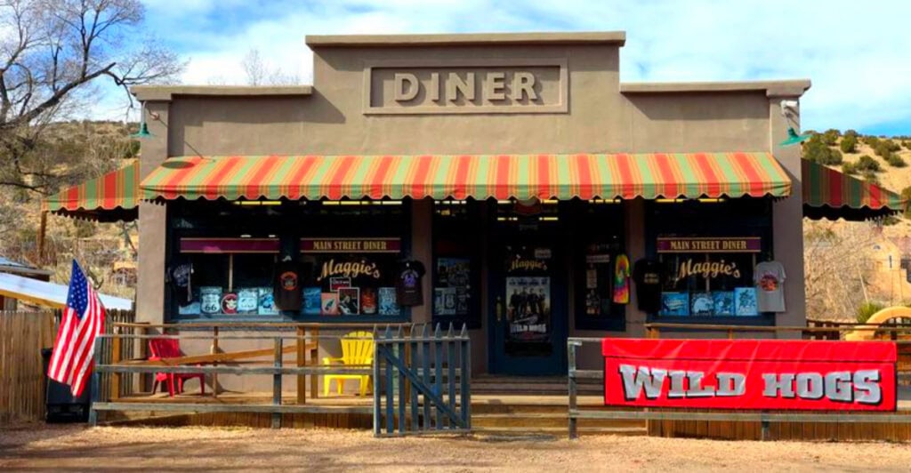 The New Mexico Ghost Town That Artists Brought Back to Life