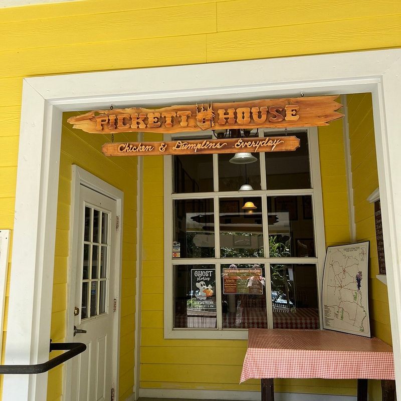 The Pickett House Restaurant – Woodville