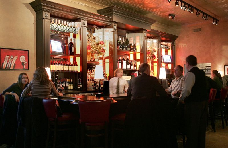 Delmonico's Steakhouse - Cleveland's Retro Sophistication