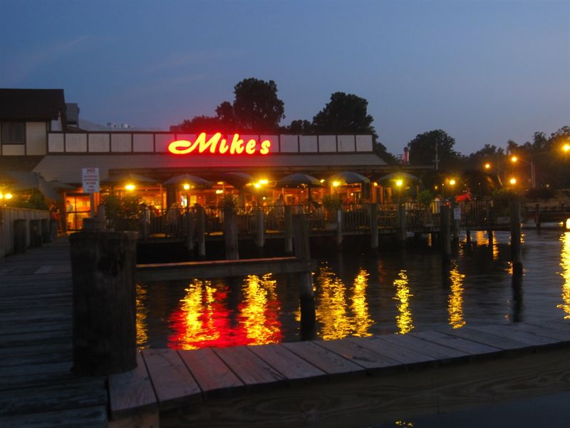 Mike’s Crab House