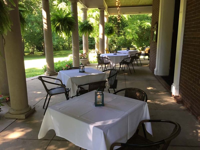 Holly Hill Inn — Midway