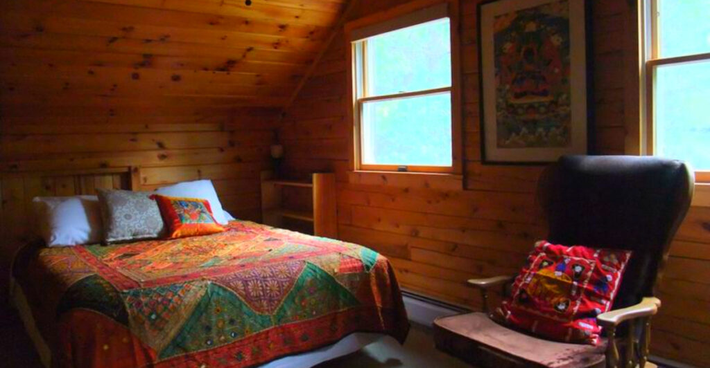 This Hidden Vermont Lakeside Retreat Is So Worth the Drive, Locals Say