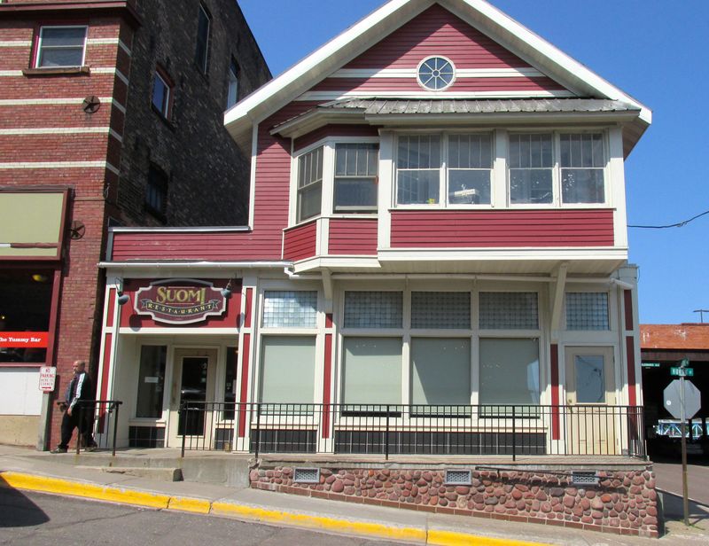 Suomi Home Bakery & Restaurant