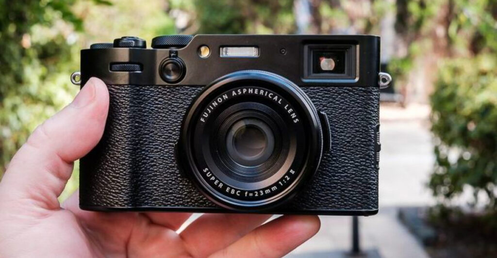 Top 7 Compact Cameras for Europe Travel in 2025