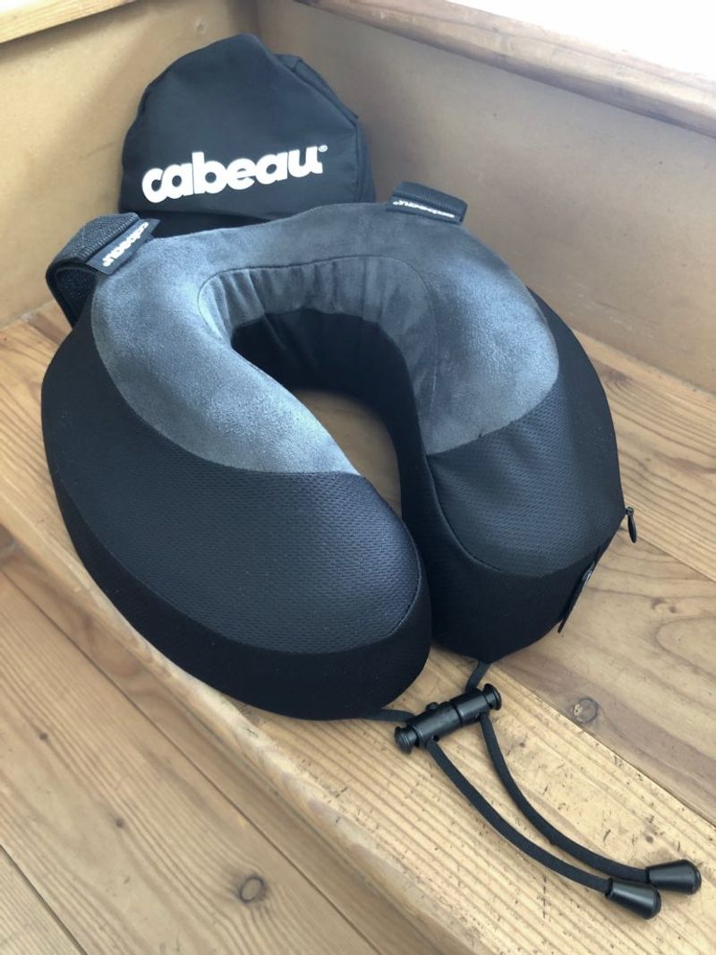 Cabeau Evolution S3 — Best for keeping you upright in economy